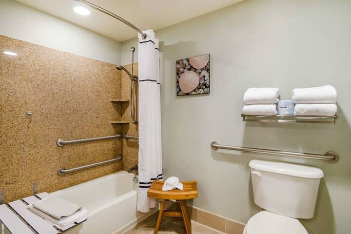 Room 42 of 82